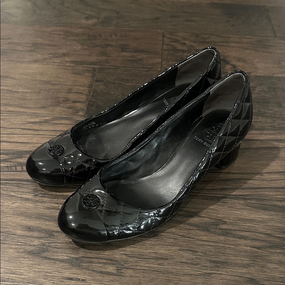 Tory Burch Black Patent Leather Block Heel Pumps Sz 7.5